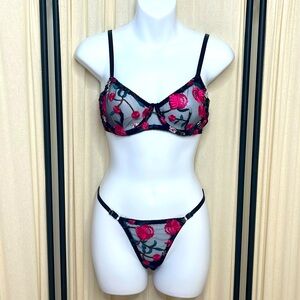 EUC- FLORAL SHEER EMBROIDERED LINGERIE SET SIZE SMALL